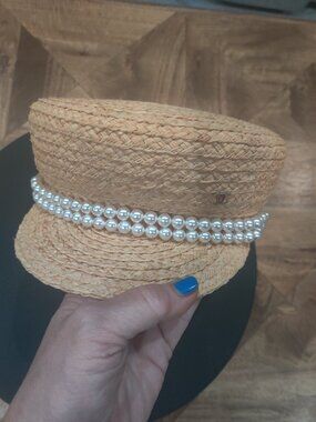 CHANEL Straw Pearl Logo Newsboy Cap size M  New